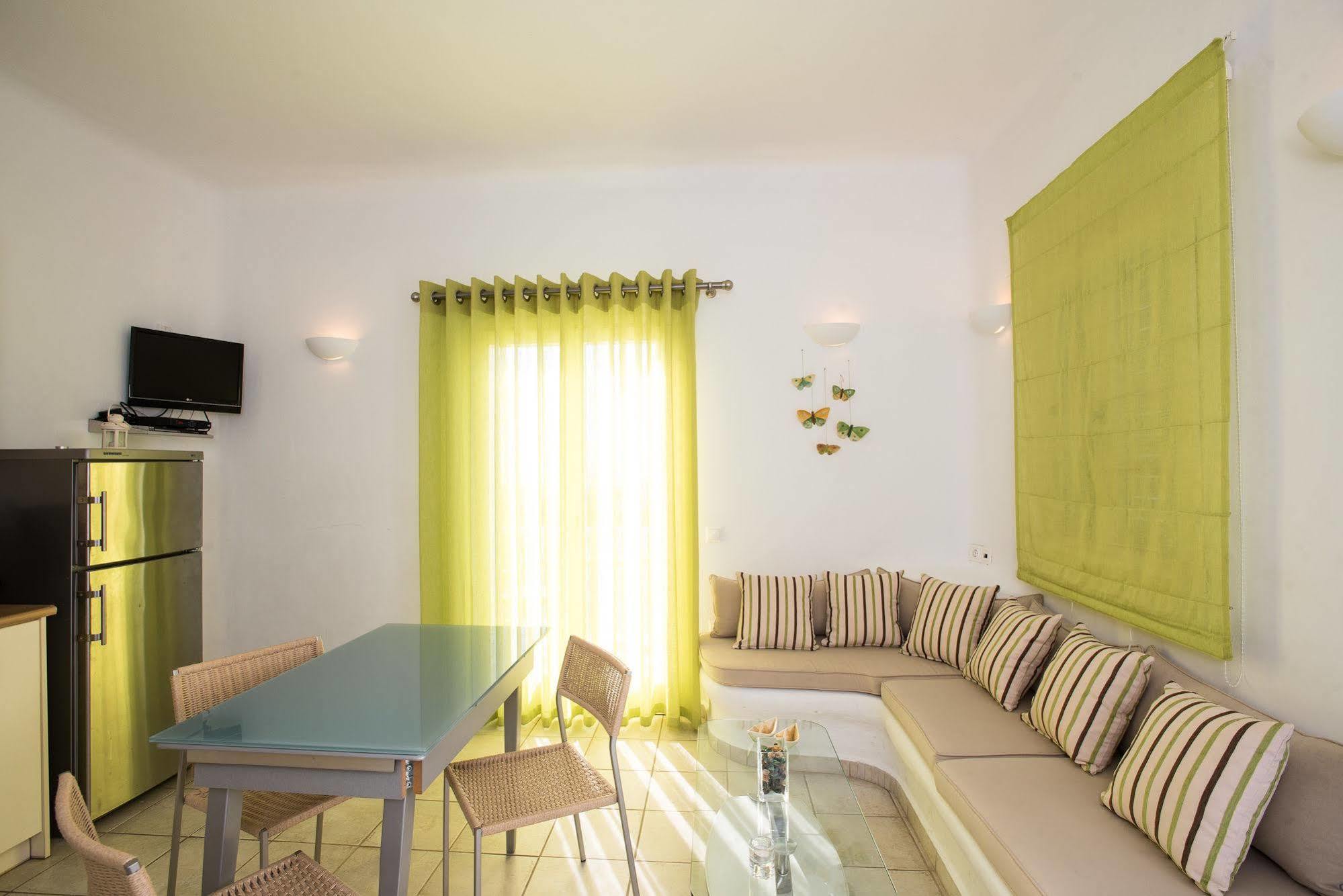 Villa Nireas Platys Gialos  ภายนอก รูปภาพ